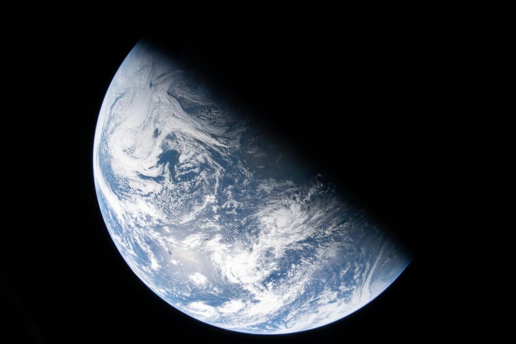 Une éclipse de Terre. Une éclipse de Terre.
