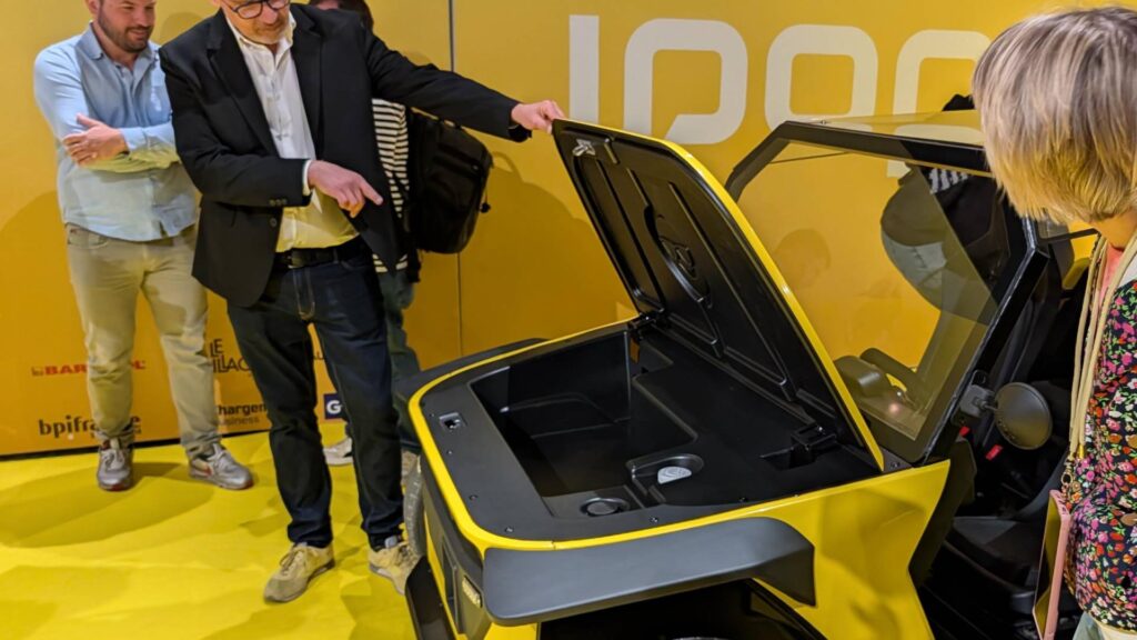 Lancement quadricycle Ipop // Source : Raphaelle Baut pour Numerama Lancement quadricycle Ipop // Source : Raphaelle Baut pour Numerama