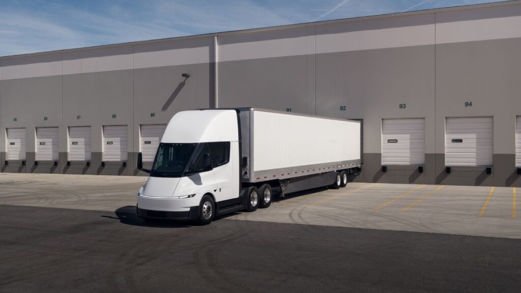 Le Tesla Semi (2026). // Source : Tesla Le Tesla Semi (2026). // Source : Tesla