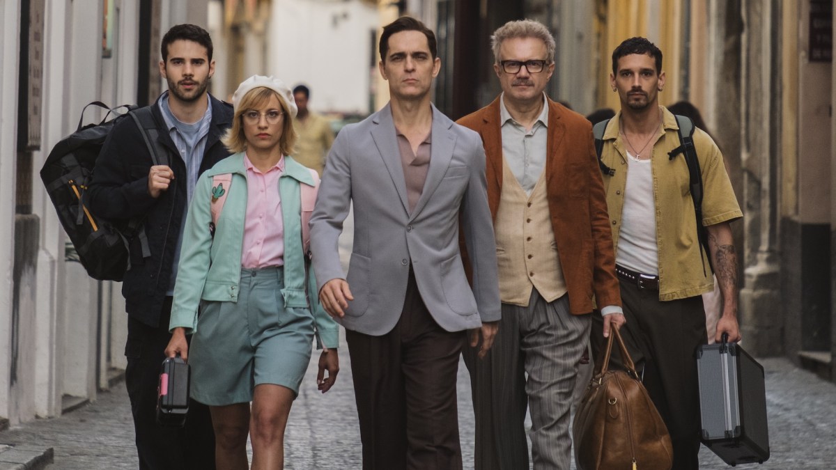 Berlin est de retour pour un nouveau casse à Séville. // Source : Netflix Berlin est de retour pour un nouveau casse à Séville. // Source : Netflix