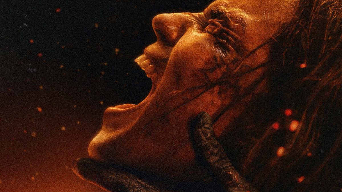 Souheila Yacoub dans Evil Dead Burn // Source : Ghost House Pictures Souheila Yacoub dans Evil Dead Burn // Source : Ghost House Pictures
