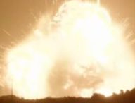 La fusée New Glenn 4 de Blue Origin explose lors d'un essai statique // Source : Capture d'écran YouTube