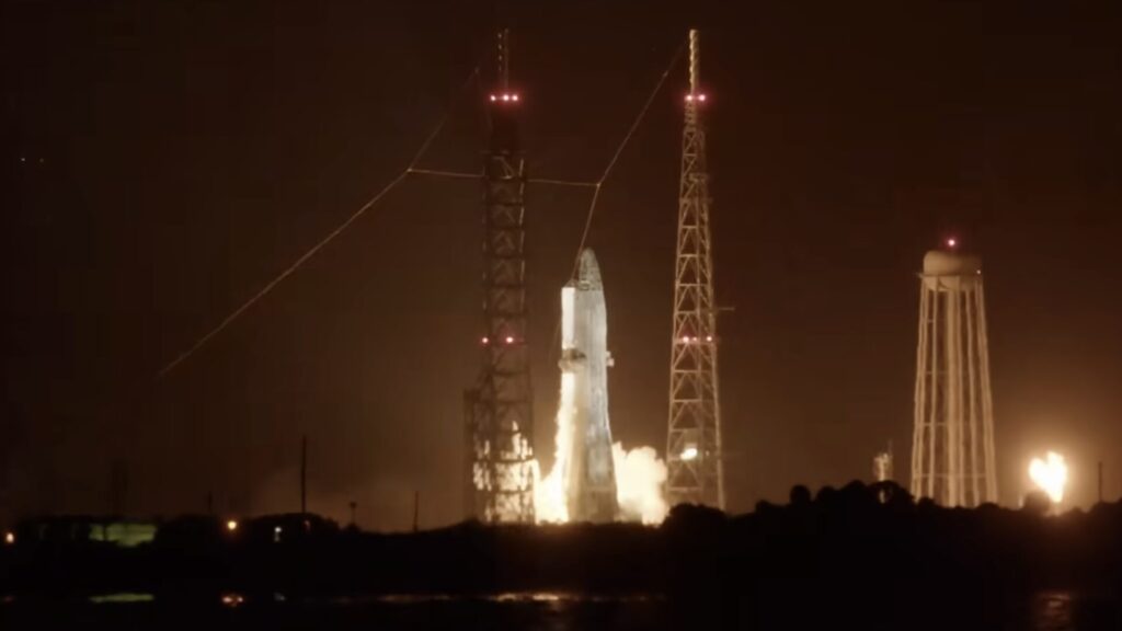 La fusée New Glenn 4 de Blue Origin explose lors d'un essai statique // Source : Capture d'écran YouTube La fusée New Glenn 4 de Blue Origin explose lors d'un essai statique // Source : Capture d'écran YouTube