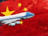 Air Force One se rend en Chine // Source : Montage Numerama Air Force One se rend en Chine // Source : Montage Numerama