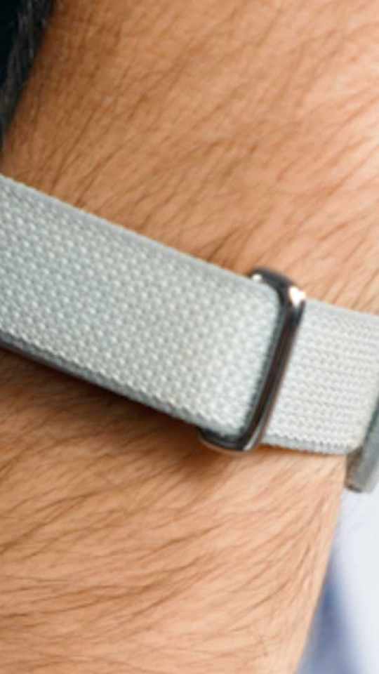 Le Google Fitbit Air. // Source : Numerama Le Google Fitbit Air. // Source : Numerama