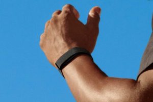 Google Fitbit Air. // Source : Google