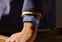 Le Google Fitbit Air. // Source : Google Le Google Fitbit Air. // Source : Google