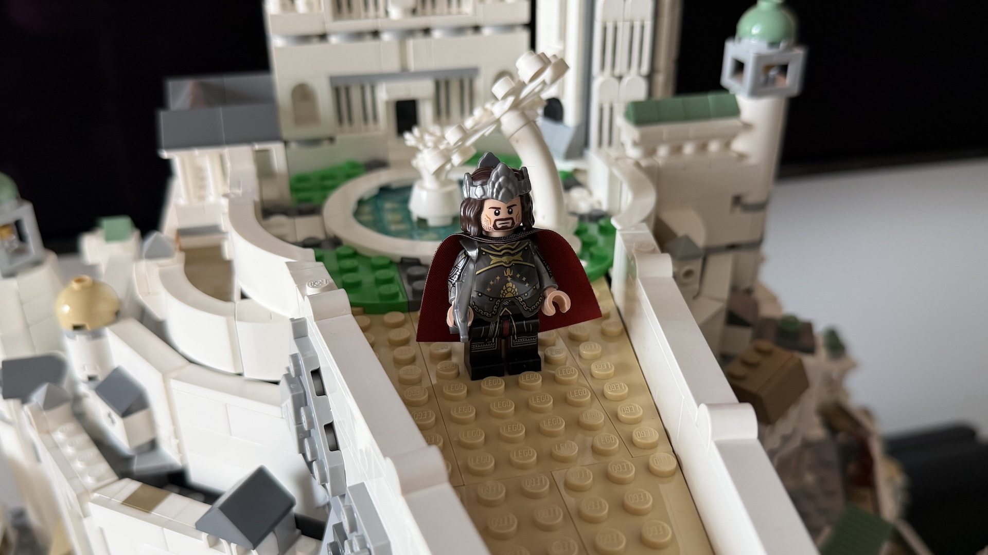Le Roi est là