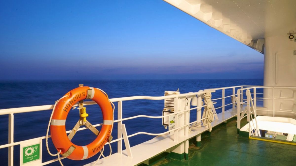 À bord du MV Hondius. // Source : Mike Louagie (image modifiée) À bord du MV Hondius. // Source : Mike Louagie (image modifiée)
