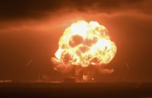 Explosion de la fusée New Glenn. // Source : Capture YouTube NSF Explosion de la fusée New Glenn. // Source : Capture YouTube NSF