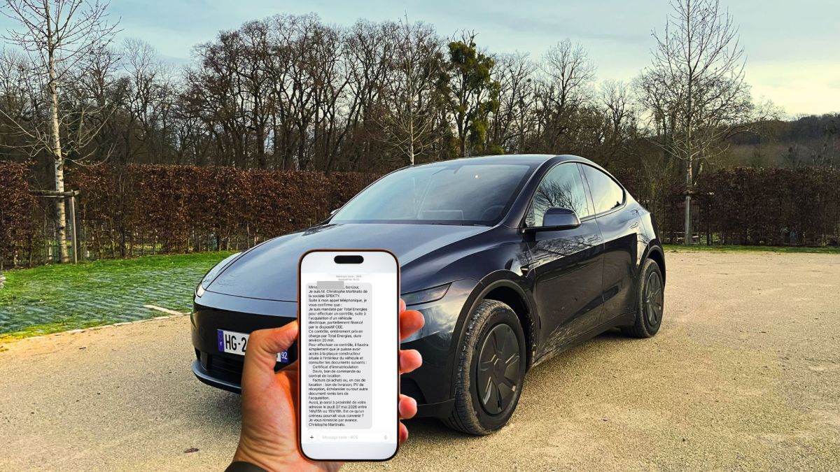 SMS d'arnaque aux propriétaires Tesla // Source : Montage Numerama SMS d'arnaque aux propriétaires Tesla // Source : Montage Numerama