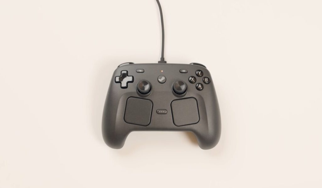 Steam Controller // Source : Valve Steam Controller // Source : Valve