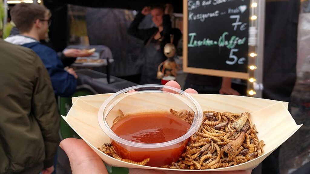 960px-Speiseinsekten_auf_deutschem_Streetfood-Markt 960px-Speiseinsekten_auf_deutschem_Streetfood-Markt