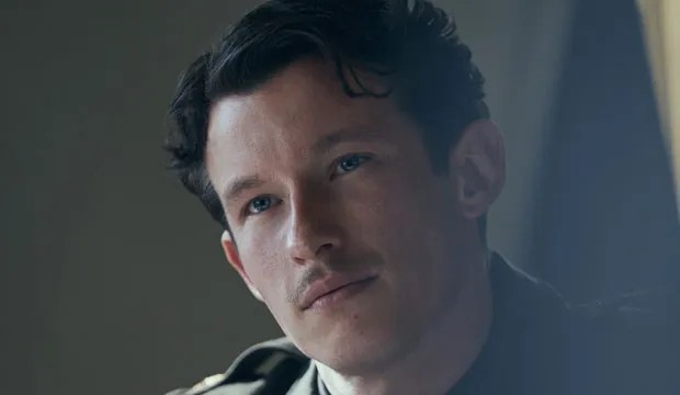 Callum Turner dans la série Masters of the Air // Source : Apple TV Callum Turner dans la série Masters of the Air // Source : Apple TV