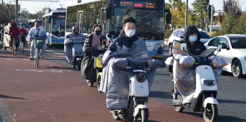 e-bike roulant en Chine // Source : ITDP China e-bike roulant en Chine // Source : ITDP China