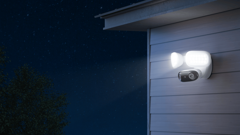 Caméra Elite Floodlight Wifi // Source : Reolink Caméra Elite Floodlight Wifi // Source : Reolink