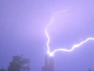 Éclair intra-nuageux au Havre. // Source : Via X @meteo_76 (capture d'écran) Éclair intra-nuageux au Havre. // Source : Via X @meteo_76 (capture d'écran)