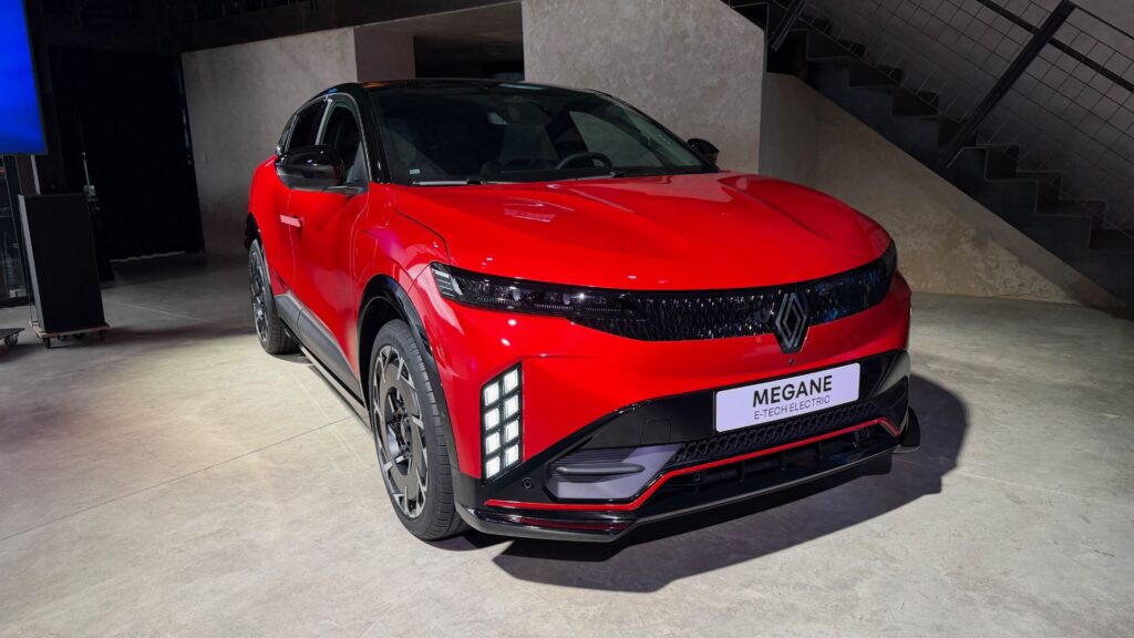 La Renault Megane E-Tech restylée (2026). // Source : Robin San Vicente pour Numerama La Renault Megane E-Tech restylée (2026). // Source : Robin San Vicente pour Numerama