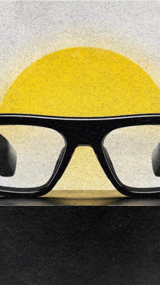 Snap dévoile enfin les lunettes qu'il promet depuis 5 ans et fait un méga flop // Source : Snap / Numerama