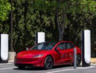 Tesla Superchargeur V4 // Source : Tesla