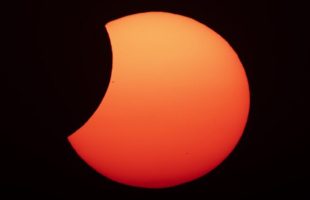 Éclipse solaire du 12 août 2026. // Source : Flickr/CC/H. Raab (photo recadrée) Éclipse solaire du 12 août 2026. // Source : Flickr/CC/H. Raab (photo recadrée)