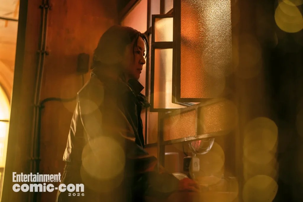 Michelle Yeoh dans Blade Runner 2099 // Source : Prime Video/EW Michelle Yeoh dans Blade Runner 2099 // Source : Prime Video/EW