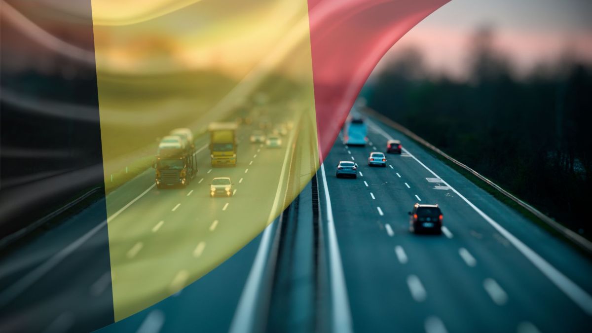 Autoroute belge // Source : Montage Numerama Autoroute belge // Source : Montage Numerama
