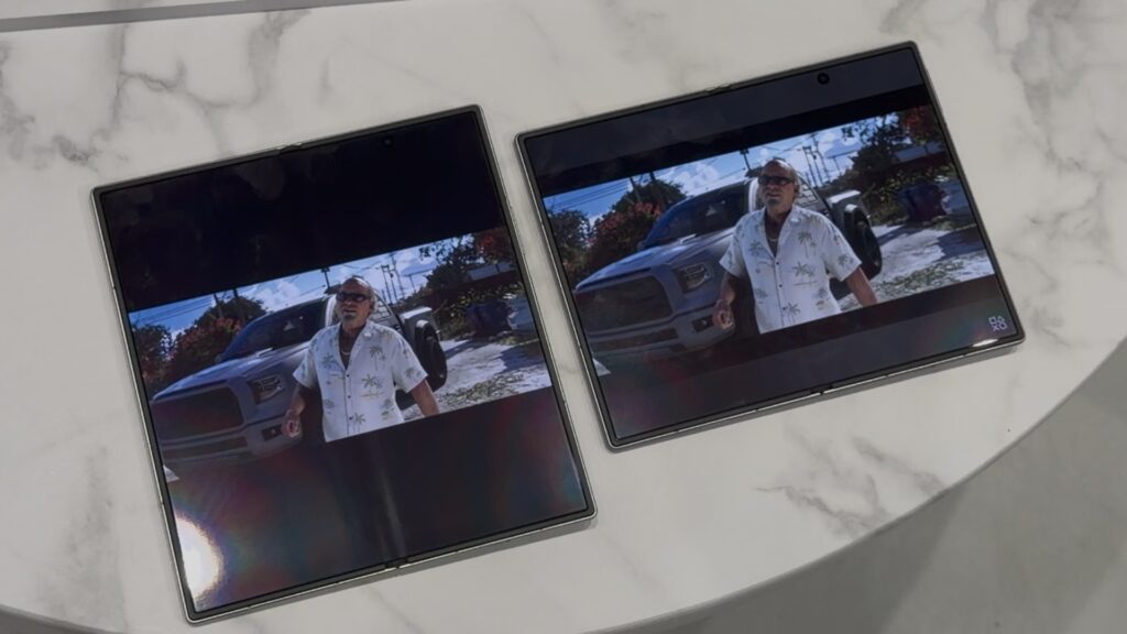 Samsung Galaxy Z Fold 8 // Source : Numerama Samsung Galaxy Z Fold 8 // Source : Numerama