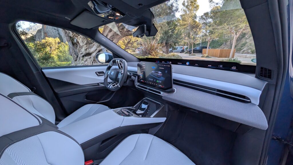 Essai BMW iX3 (2026) // Source : Raphaelle Baut pour Numerama Essai BMW iX3 (2026) // Source : Raphaelle Baut pour Numerama