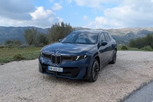 Essai BMW iX3 (2026) // Source : Raphaelle Baut pour Numerama Essai BMW iX3 (2026) // Source : Raphaelle Baut pour Numerama