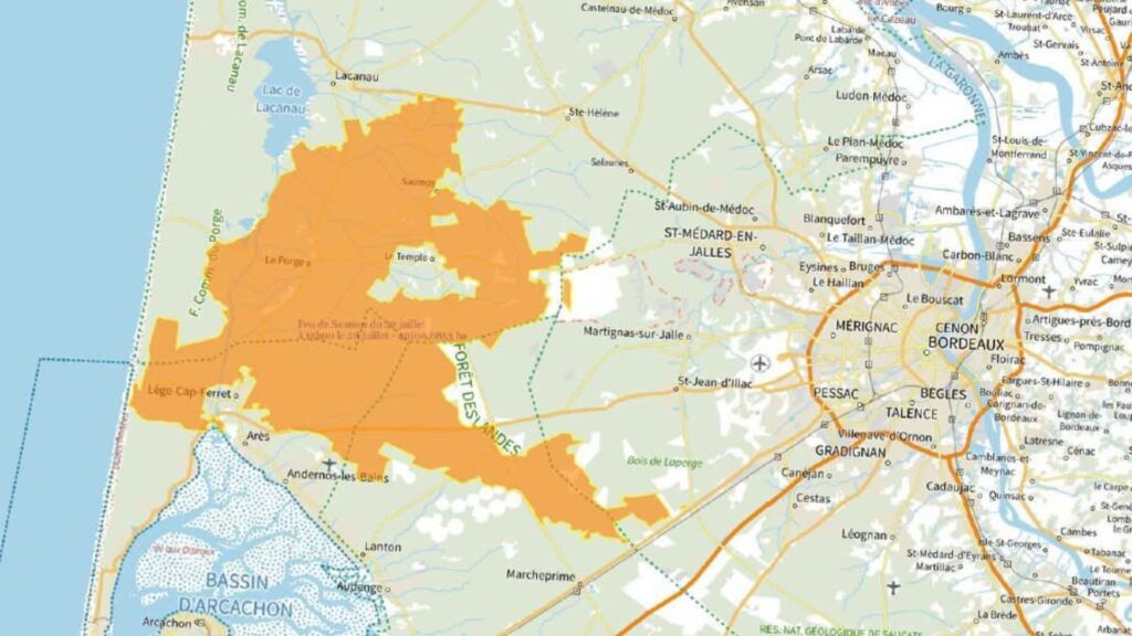 Superficie du feu, le 28 juillet 2026 à 22h30. // Source : Via X @asso_psfdf (image recadrée), Préfecture de la Gironde Superficie du feu, le 28 juillet 2026 à 22h30. // Source : Via X @asso_psfdf (image recadrée), Préfecture de la Gironde