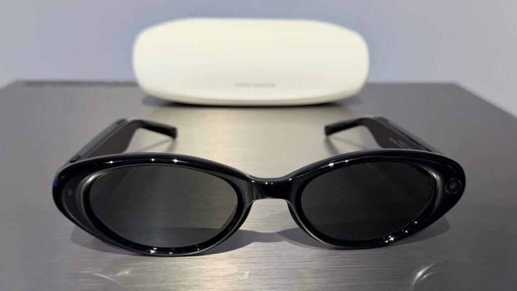 Les Galaxy Glasses de Gentle Monster ont parfois un design plus original. // Source : Numerama