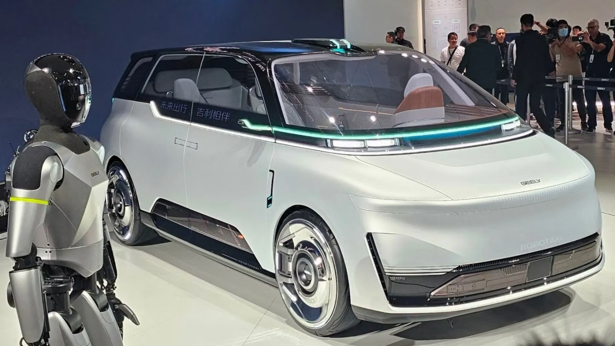 Geely EVA au salon de Beijing // Source : Drive.au Geely EVA au salon de Beijing // Source : Drive.au