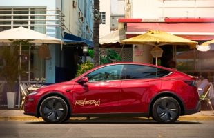 Tesla Robotaxi à Miami. // Source : Tesla Tesla Robotaxi à Miami. // Source : Tesla