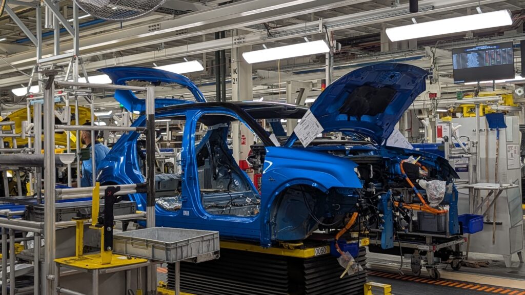 Une Alpine A290 en production dans l'usine de Douai // Source : Raphaelle Baut pour Numerama