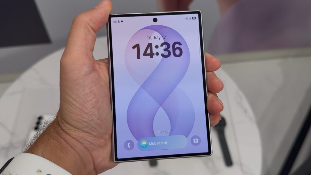 Samsung Galaxy Z Fold 8 // Source : Numerama Samsung Galaxy Z Fold 8 // Source : Numerama