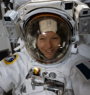 Sophie Adenot lors de sa sortie spatiale. // Source : NASA/ESA