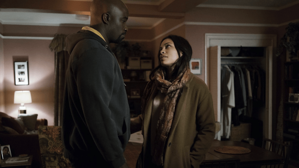 Rosario Dawson en Claire Temple // Source : Netflix Rosario Dawson en Claire Temple // Source : Netflix