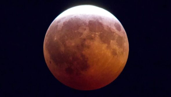 L'éclipse lunaire vue depuis le Canada. // Source : Flickr/CC/Joe Carr (photo recadrée) L'éclipse lunaire vue depuis le Canada. // Source : Flickr/CC/Joe Carr (photo recadrée)