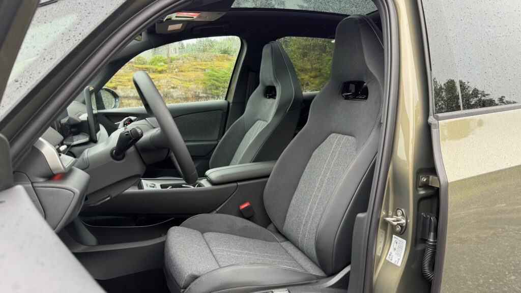 La Volkswagen ID.3 Neo à l'essai. // Source : Robin San Vicente pour Numerama La Volkswagen ID.3 Neo à l'essai. // Source : Robin San Vicente pour Numerama