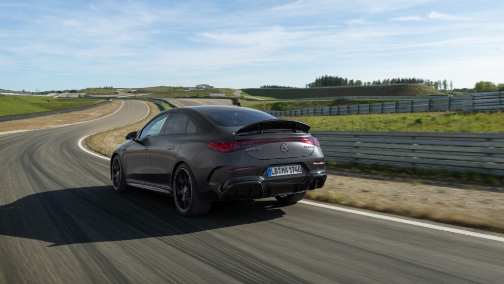 La Mercedes-AMG CLA 45 4MATIC+. // Source : Mercedes-AMG La Mercedes-AMG CLA 45 4MATIC+. // Source : Mercedes-AMG