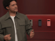 Trevor Noah à la conférence Pixel 11. // Source : Google