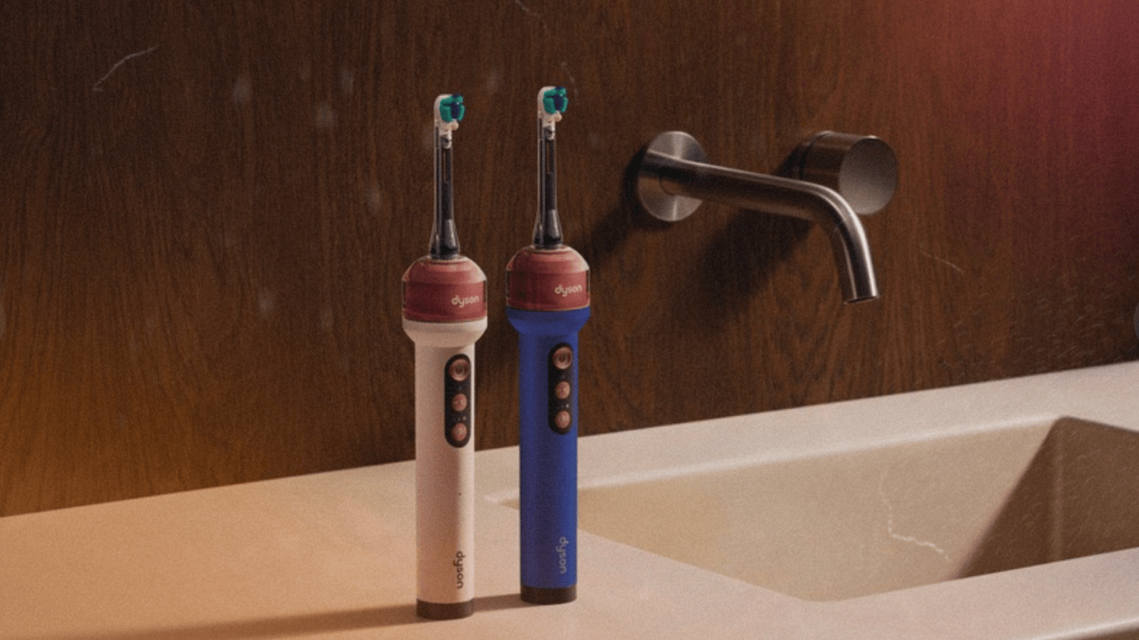 Une caméra dans la bouche et un jet automatique : comment fonctionne la brosse à dents Dyson CameraJet à 479 euros