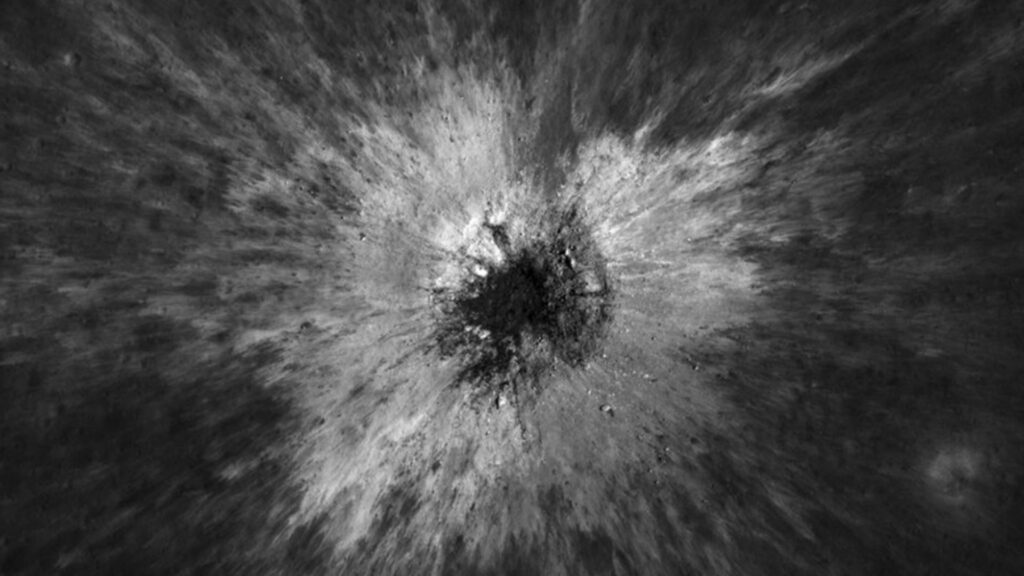 Image du cratère obtenue par la sonde LRO. // Source : Nasa Image du cratère obtenue par la sonde LRO. // Source : Nasa