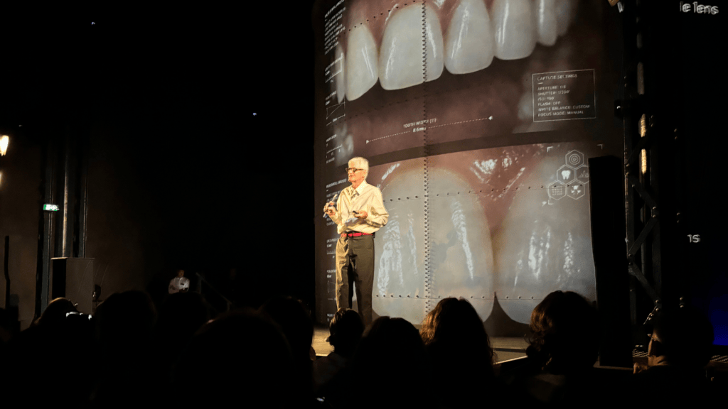 James Dyson lors de la présentation de la CameraJet // Source : Numerama James Dyson lors de la présentation de la CameraJet // Source : Numerama