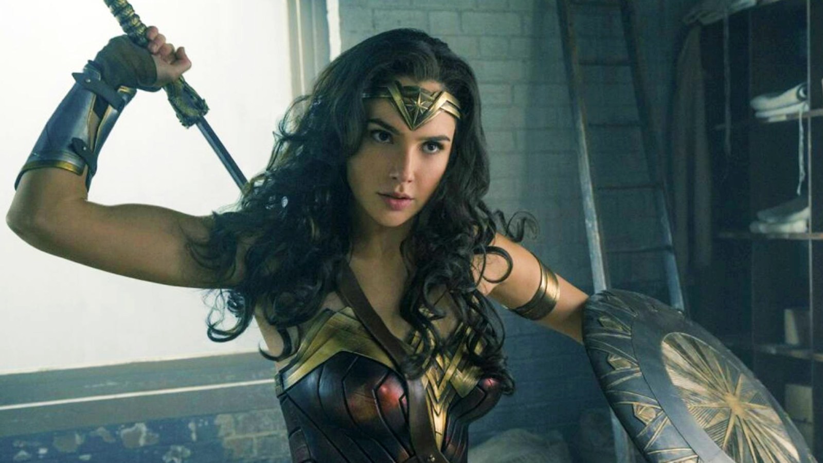 Wonder Woman 3 annulé : Gal Gadot révèle les fausses promesses, et critique la gestion d’Henry Cavill