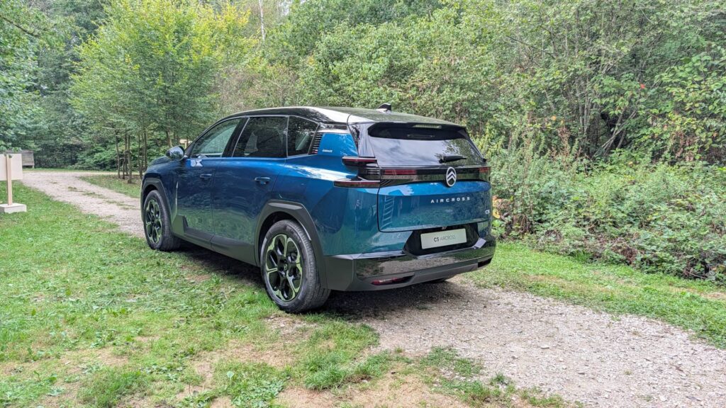 Citroën ë-C5 Aircross Emeraude // Source : Raphaelle Baut pour Numerama Citroën ë-C5 Aircross Emeraude // Source : Raphaelle Baut pour Numerama