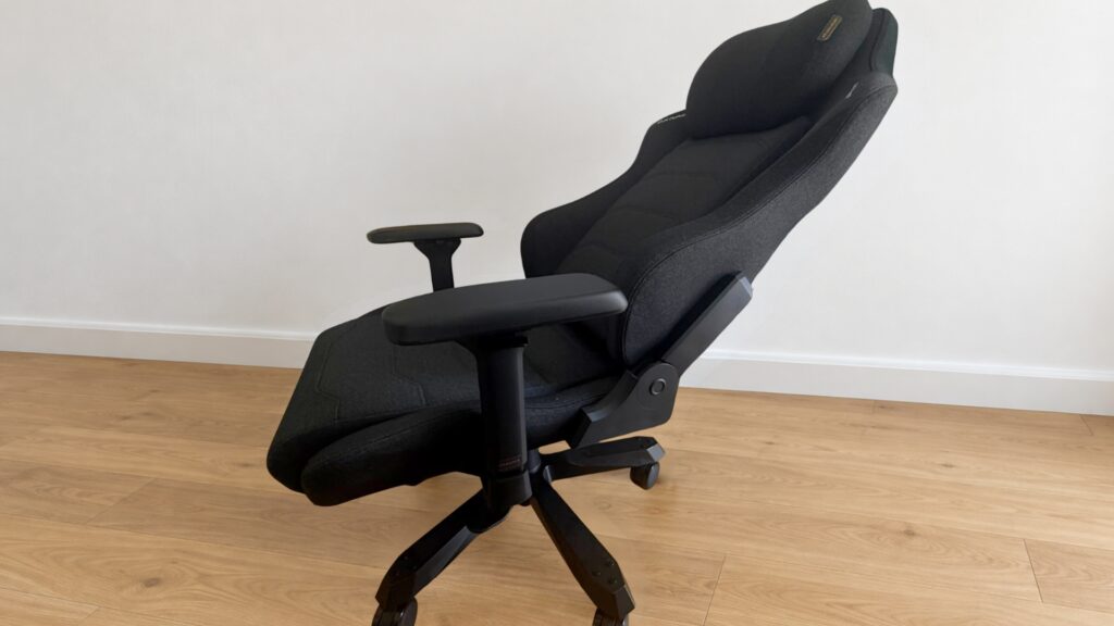 DXRacer Master // Source : Numerama DXRacer Master // Source : Numerama