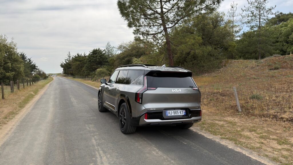 Le Kia EV9 à l'essai. // Source : Robin San Vicente pour Numerama Le Kia EV9 à l'essai. // Source : Robin San Vicente pour Numerama