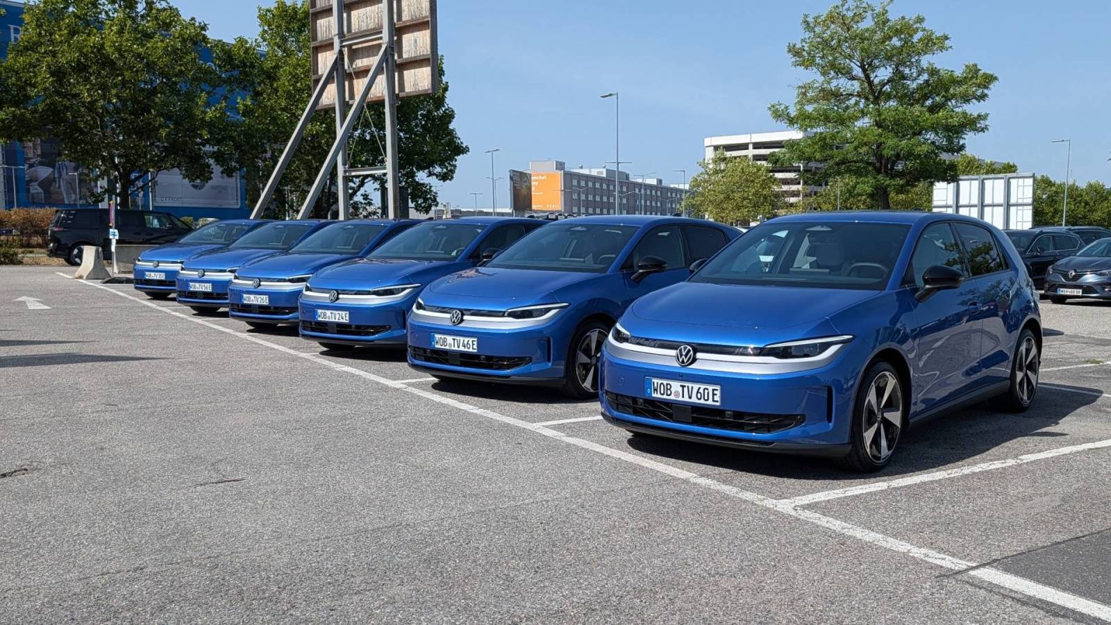 L’ID. Polo victime de son succès, la Dacia Spring menace la Twingo et l’Alpine A390 peine à séduire : le récap’ Vroom de la semaine